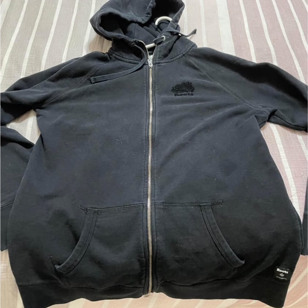 Roots Black Sweatshirt